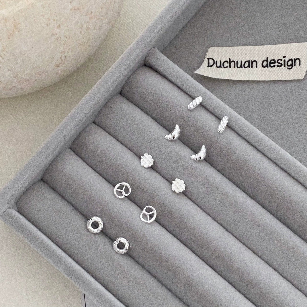 S925 sterling silver bread shaped earrings
