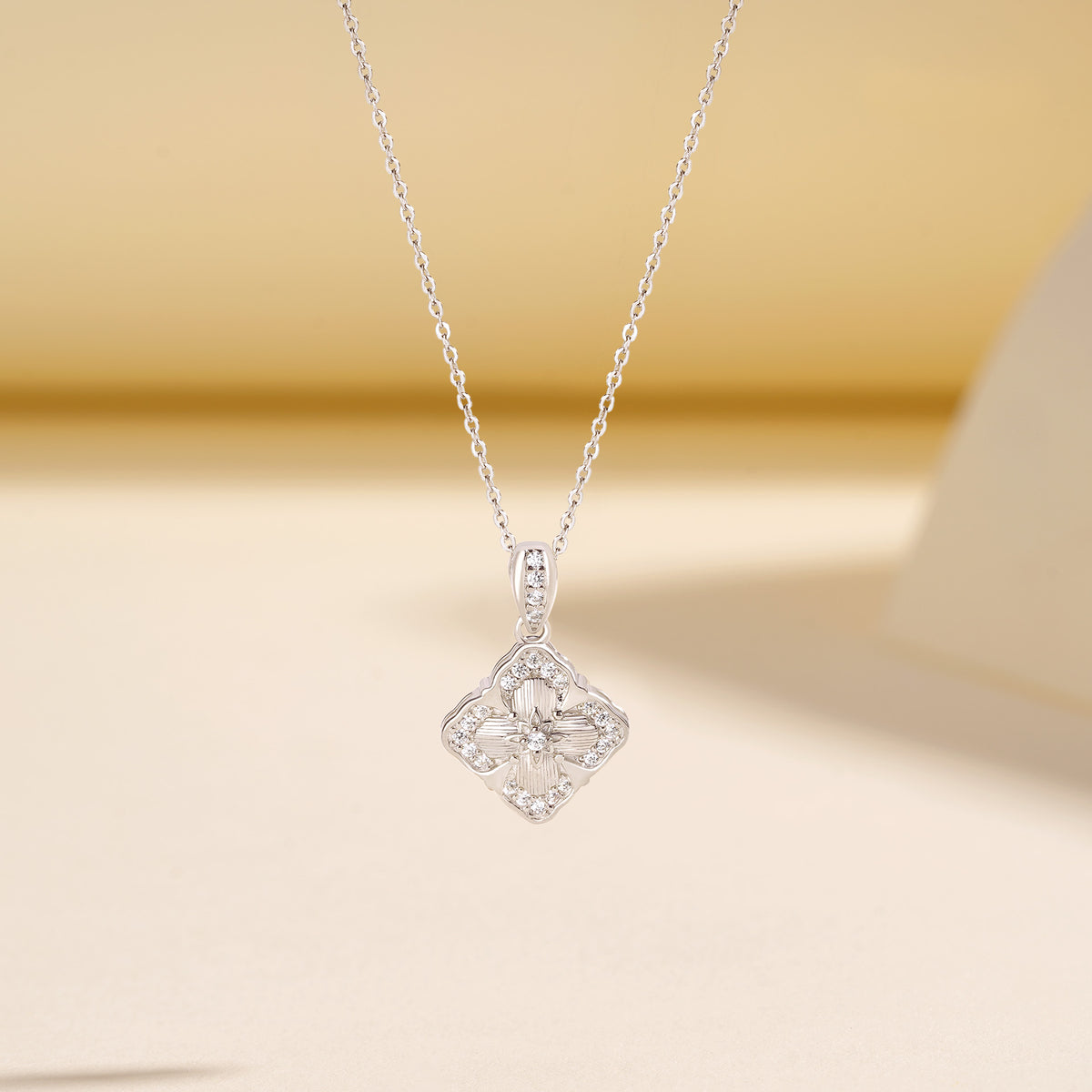 925 Sterling Silver Brushed Four-Leaf Clover Vintage Necklace