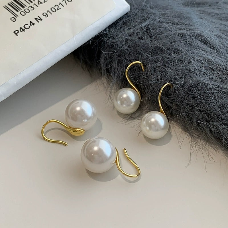 S925 pure silver retro elegant imitation pearl earrings - golden