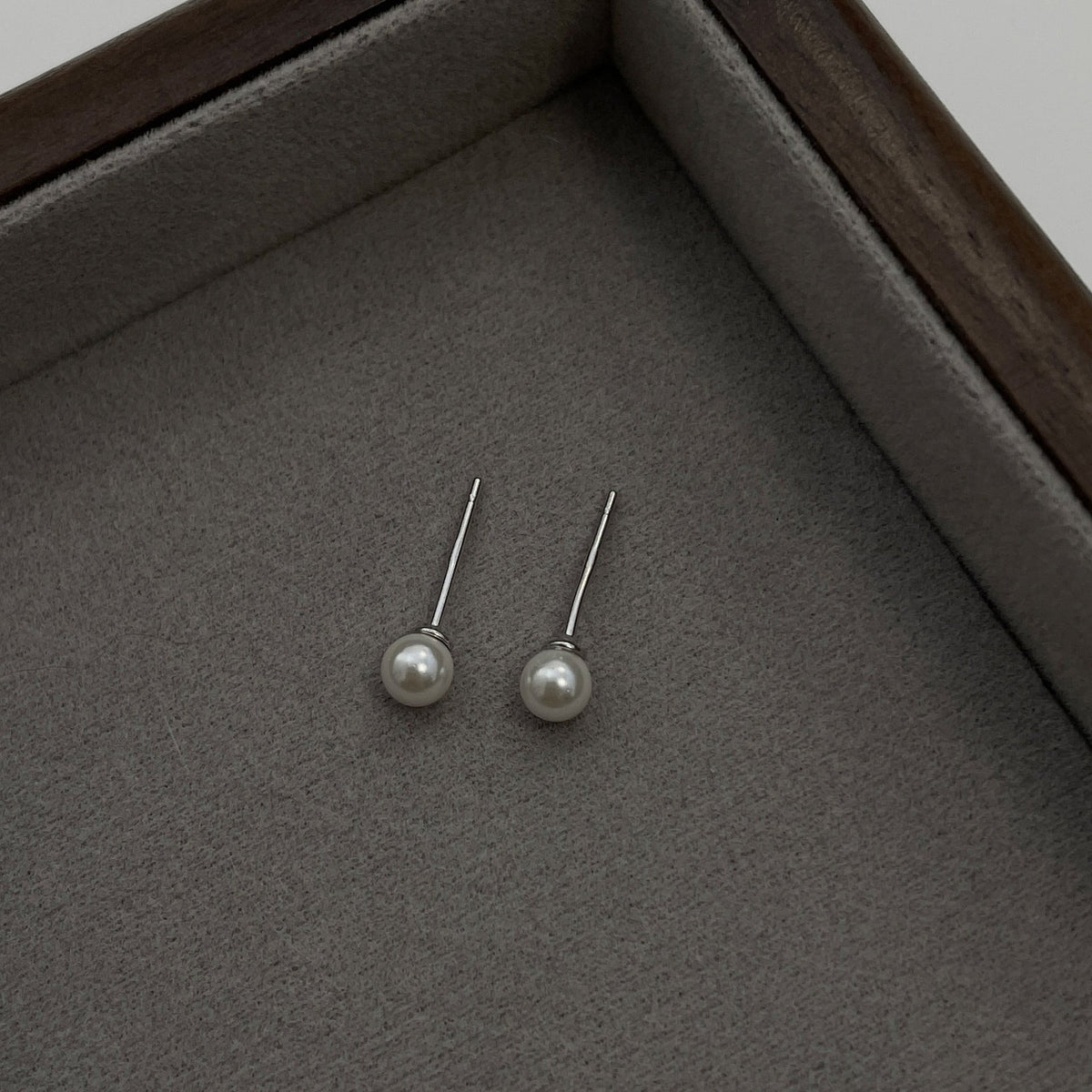999 silver pearl earrings