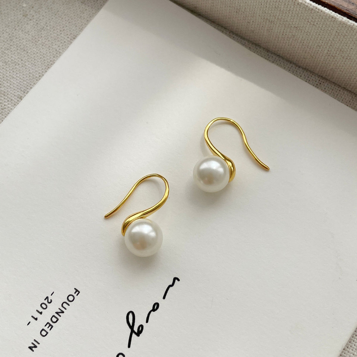 S925 pure silver retro elegant imitation pearl earrings - golden