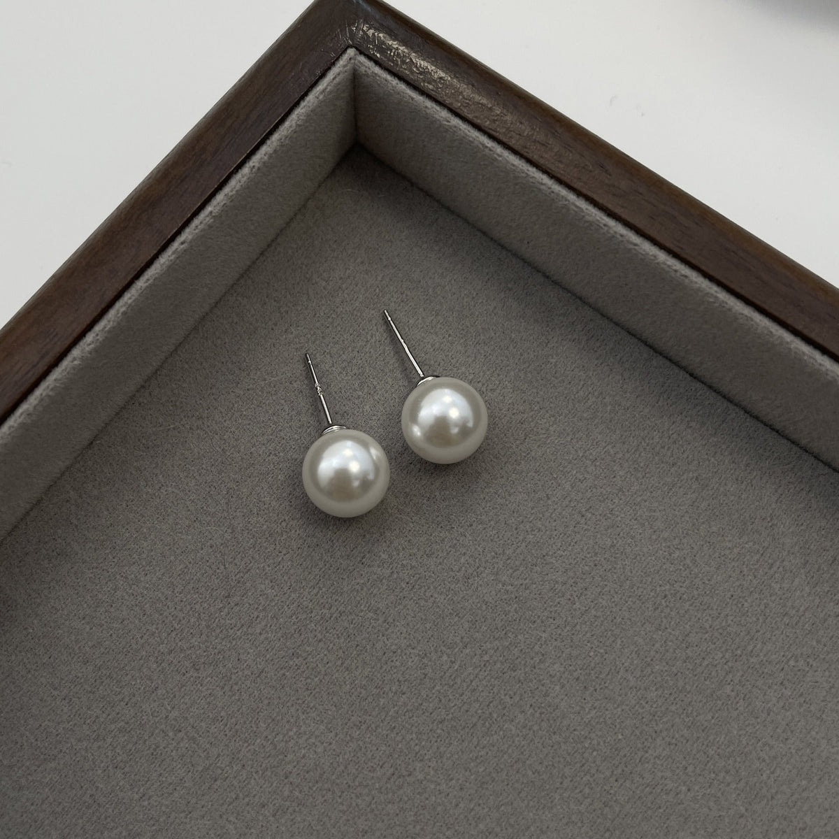 999 silver pearl earrings