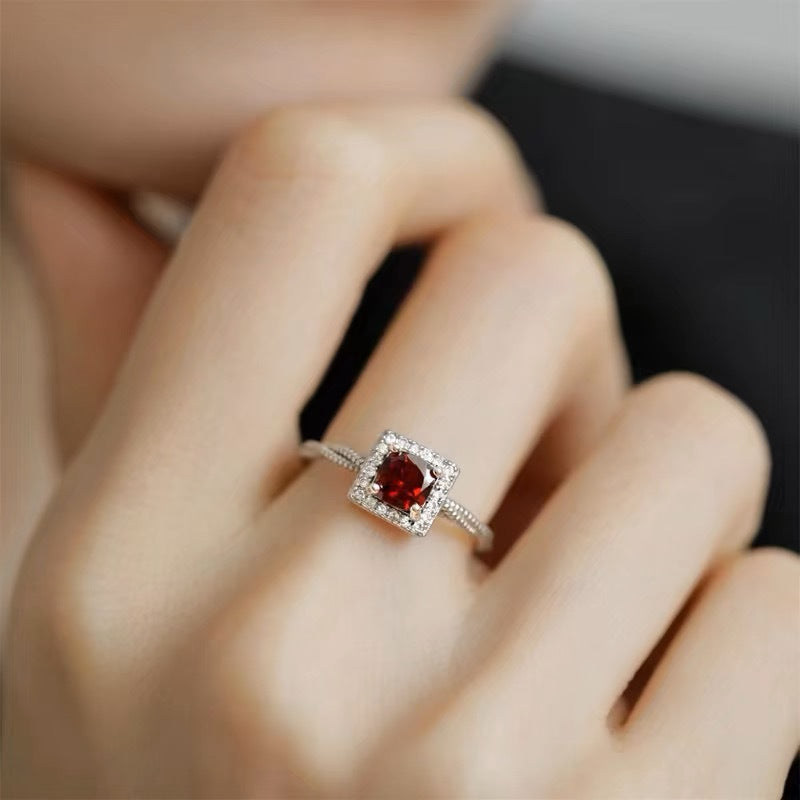 S925 Pure Silver Exquisite Red Zircon Open Ring - Silvery
