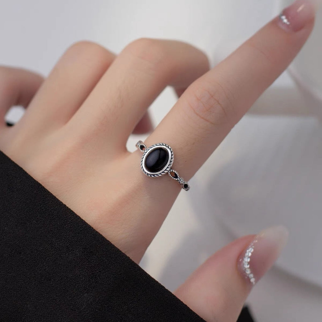 S925 sterling silver oval black agate ring-silvery