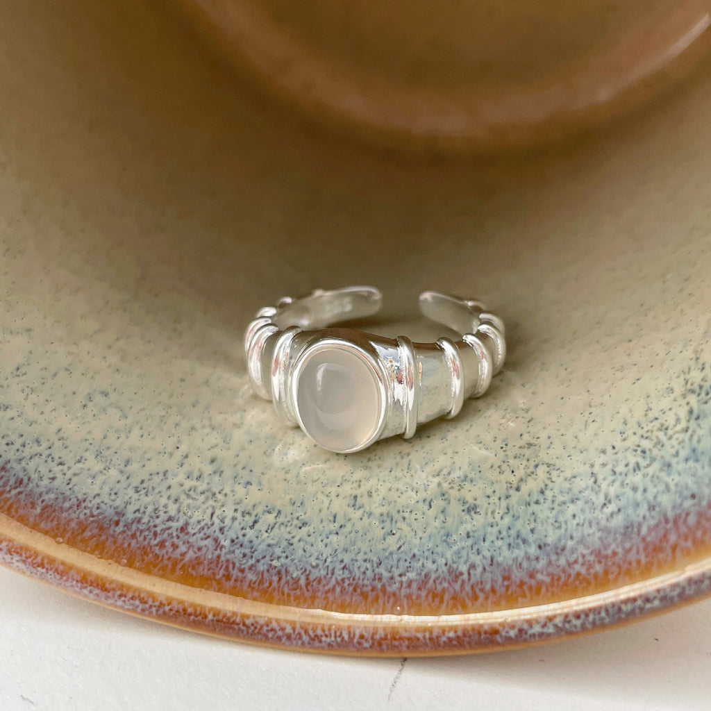 925 sterling silver chalcedony ring - silvery