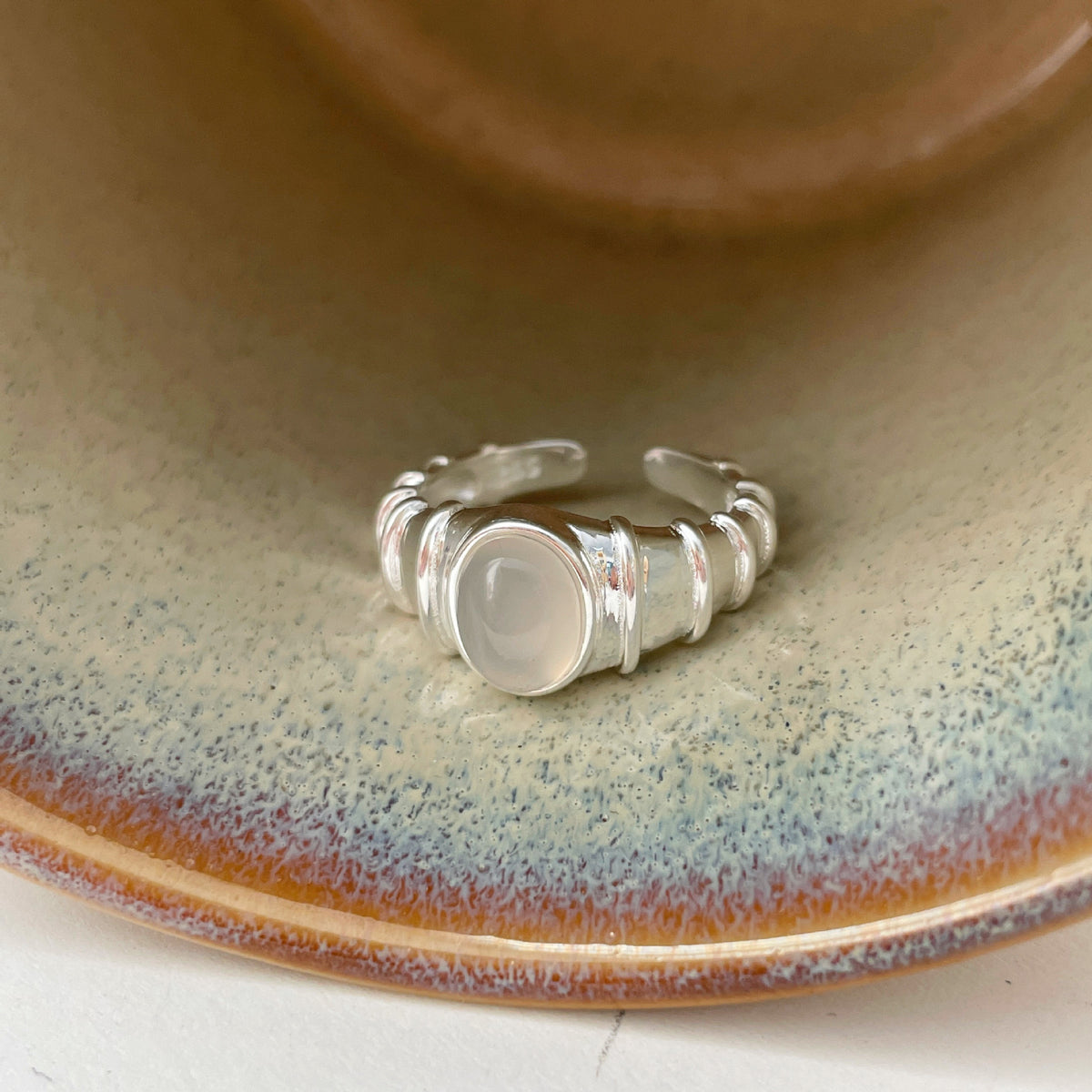 925 sterling silver chalcedony ring - silvery