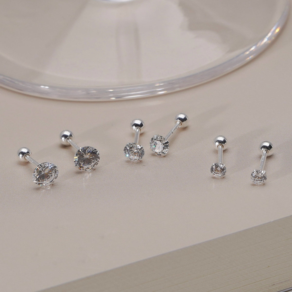 S925 sterling silver round sparkling zirconium earrings