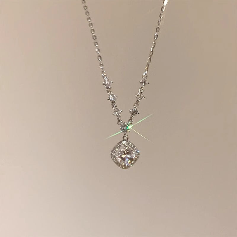S925 Silver Sparkling Zirconia Pendant Necklace - Silvery