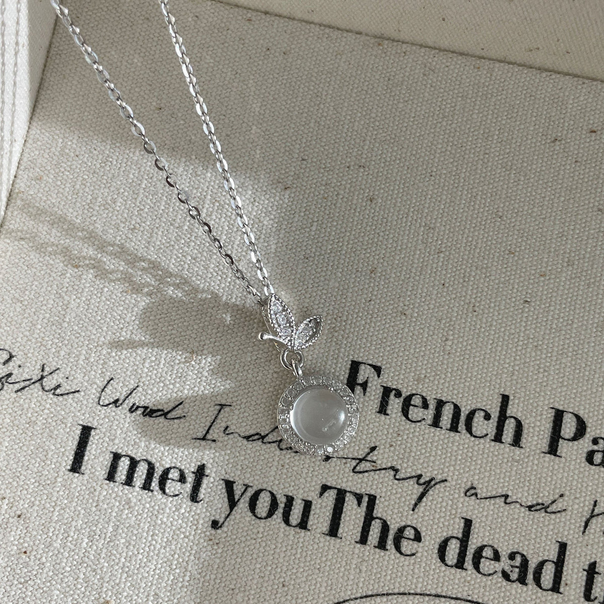S925 Silver Set Sparkling Zirconia Jade Core Pendant Necklace