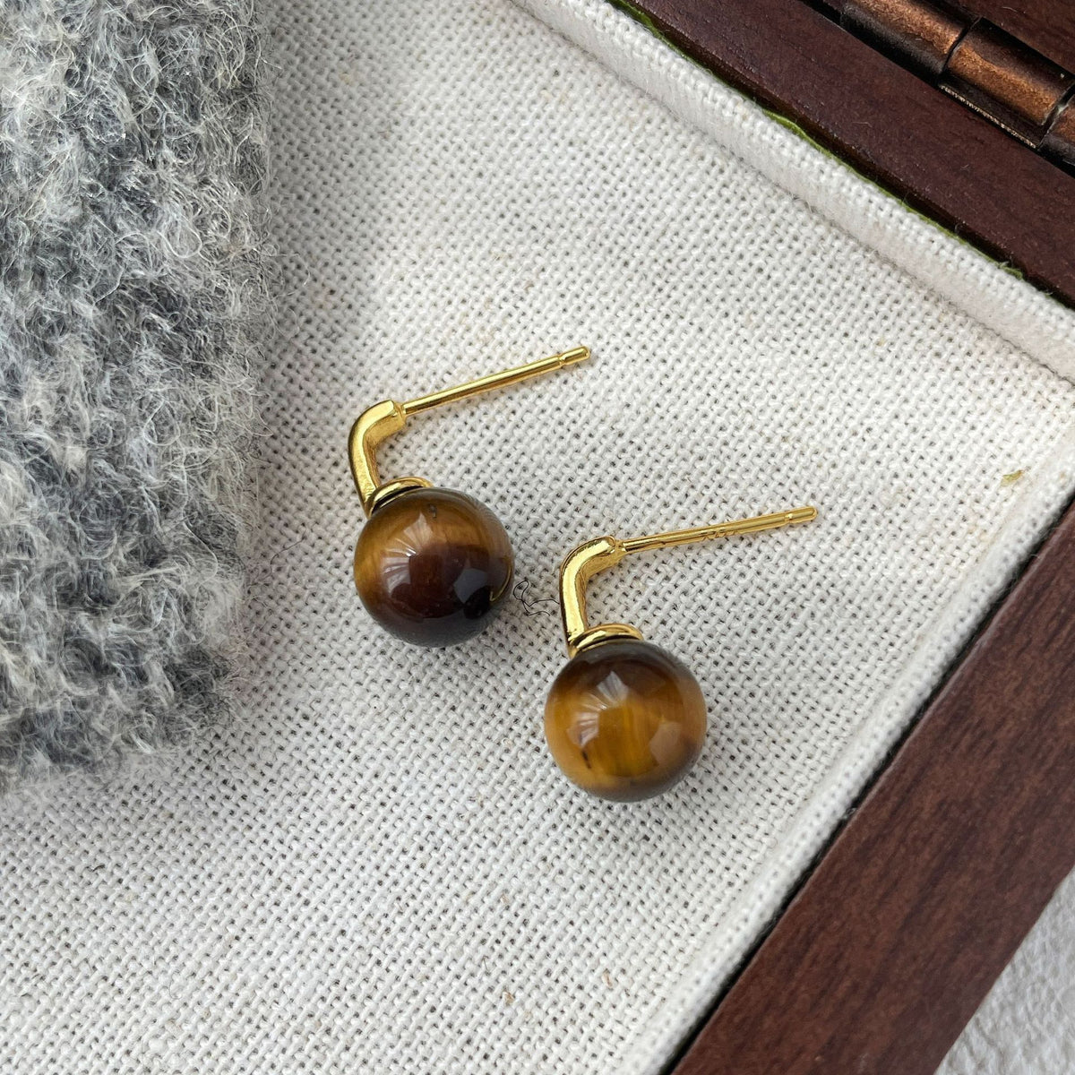 925 sterling silver tiger eye stone earrings - golden