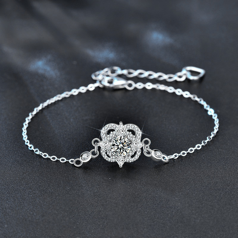 925 Sterling Silver Moissanite Four-Leaf Clover Bracelet