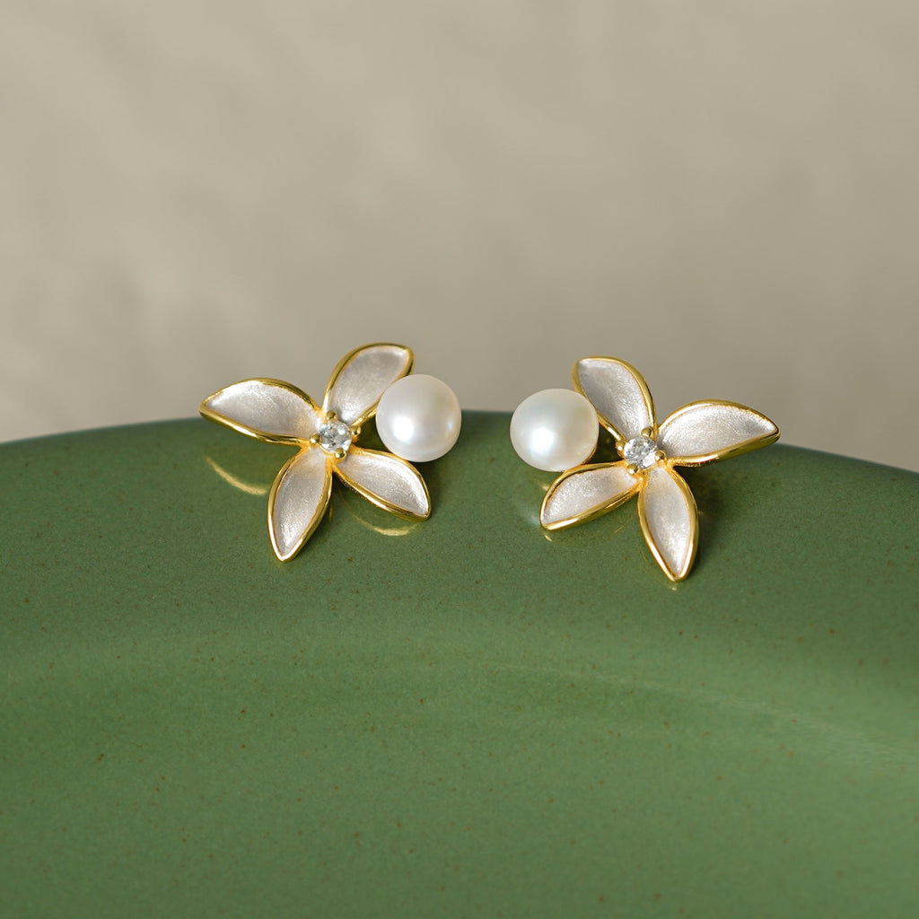 S925 sterling silver freshwater pearl flower earrings - golden