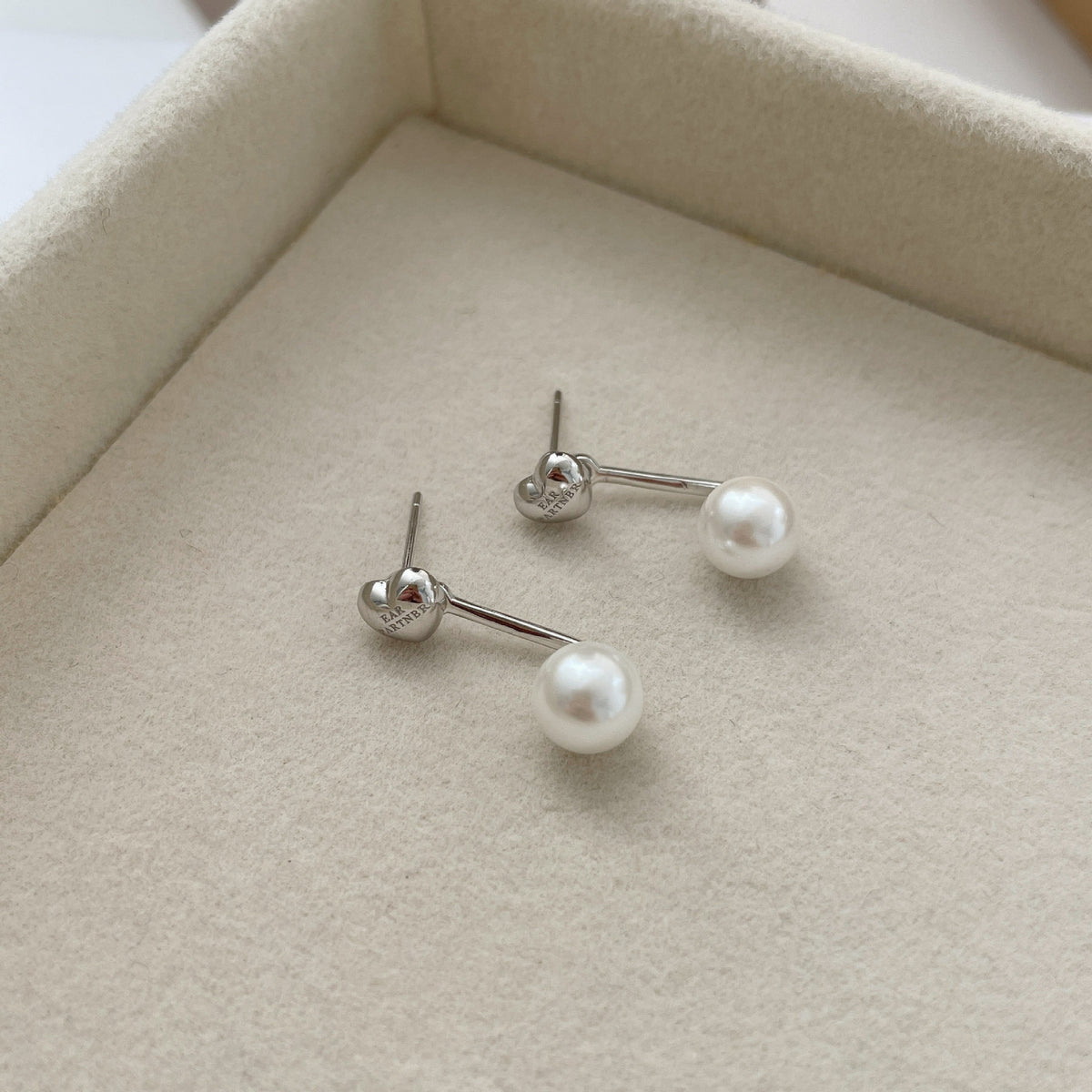 925 sterling silver heart-shaped ear studs - silvery