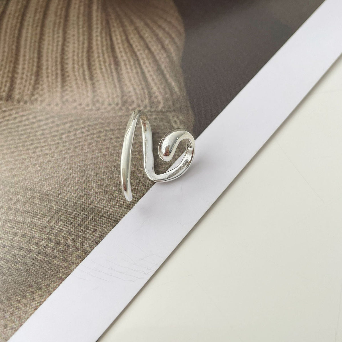 925 sterling silver single ear bone clip - silvery