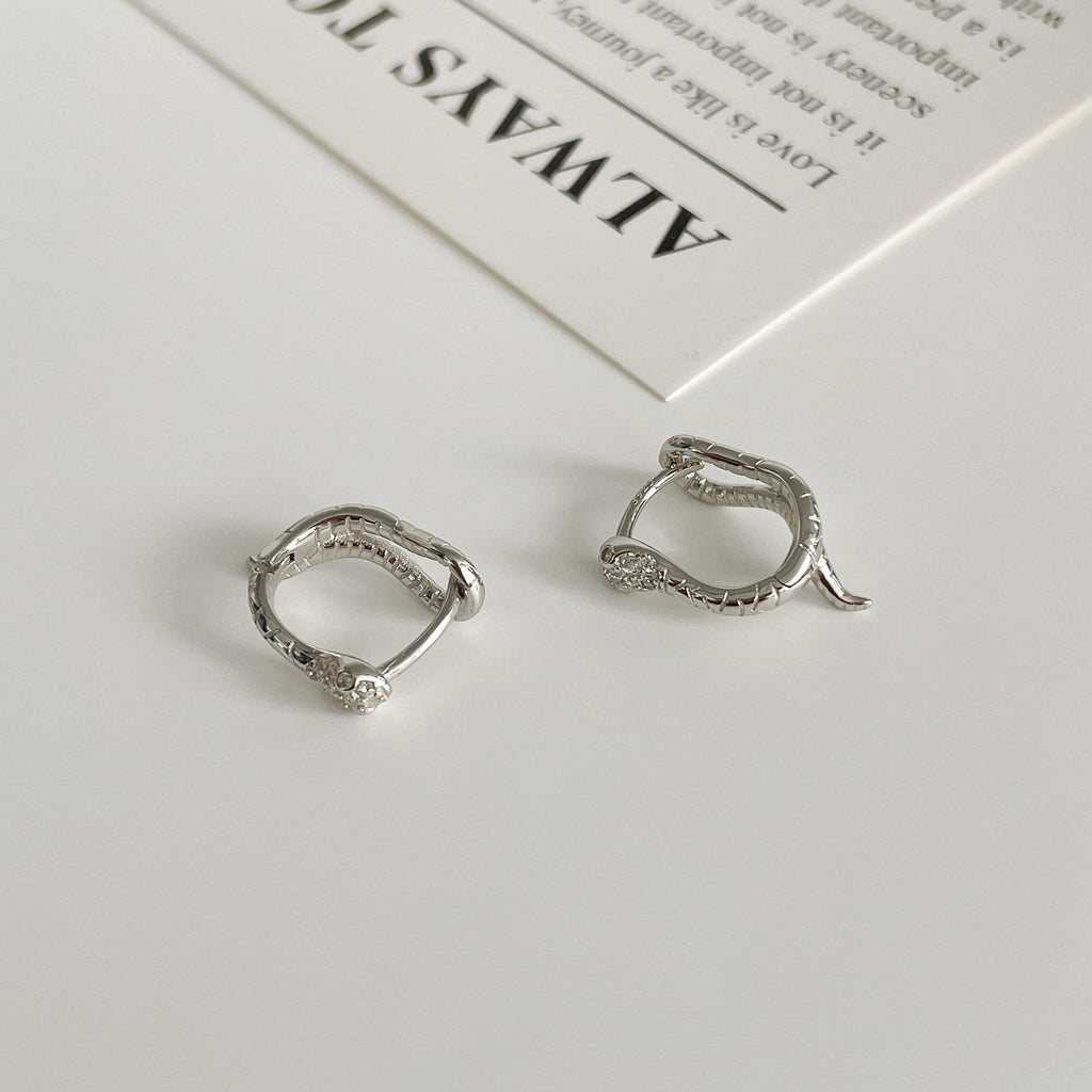 S925 sterling silver snake shaped ear buckle