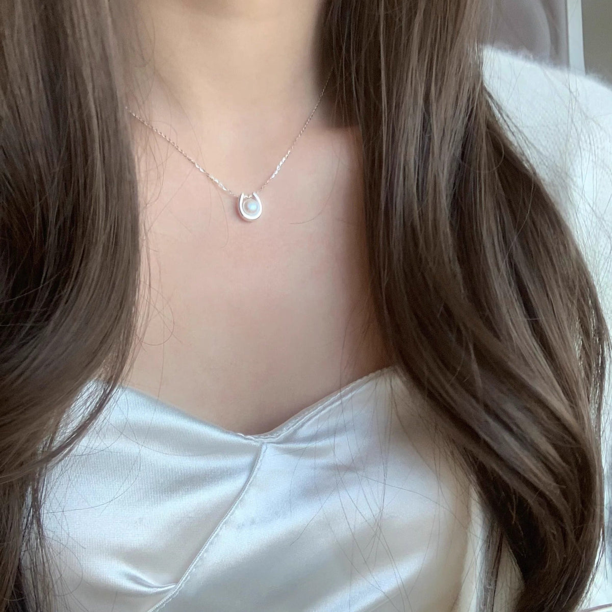 S925 Pure Silver Freshwater Pearl Pendant Necklace - Silvery