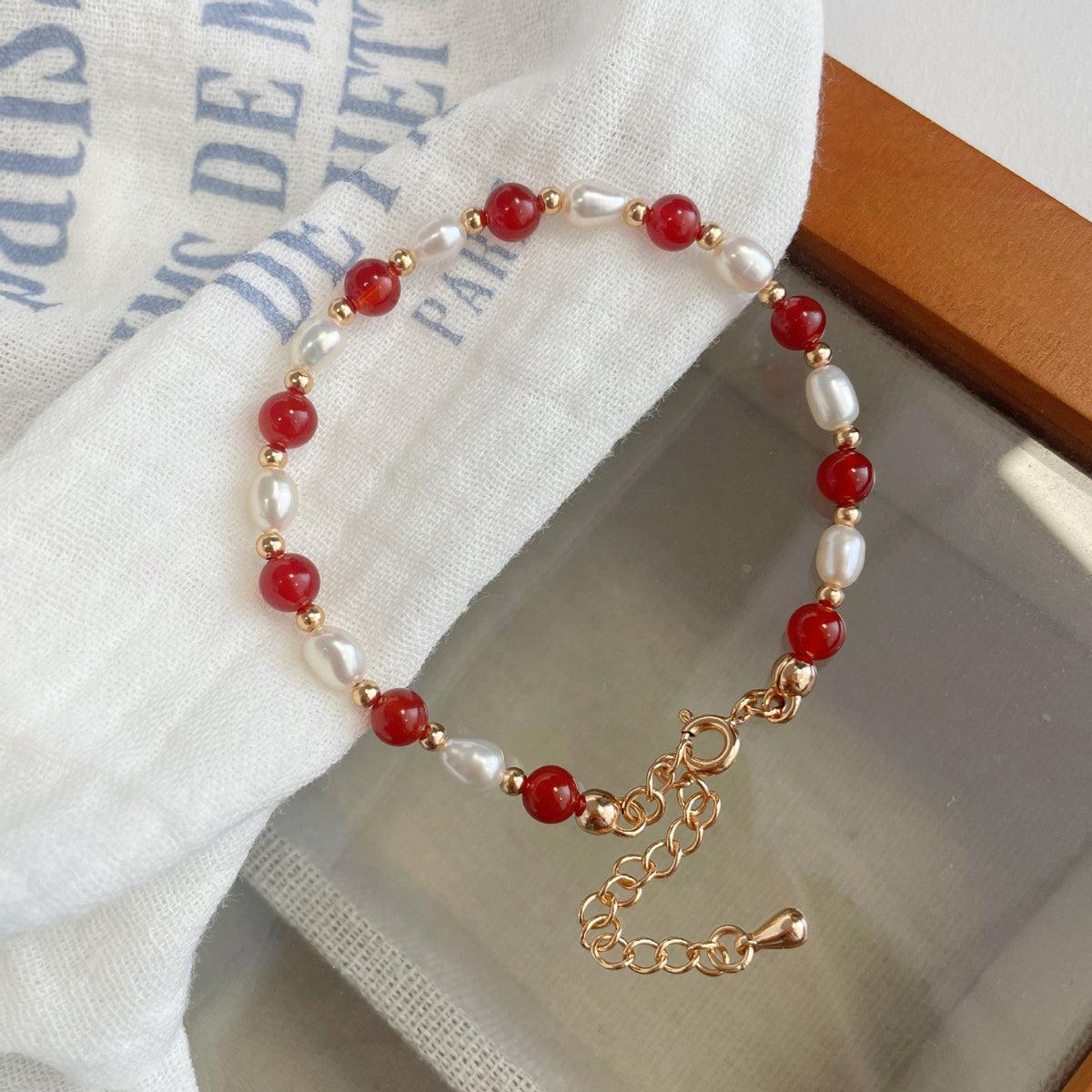 S925 sterling silver freshwater pearl red agate bead bracelet