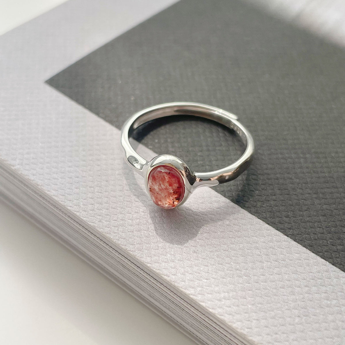 925 sterling silver strawberry crystal ring - silvery