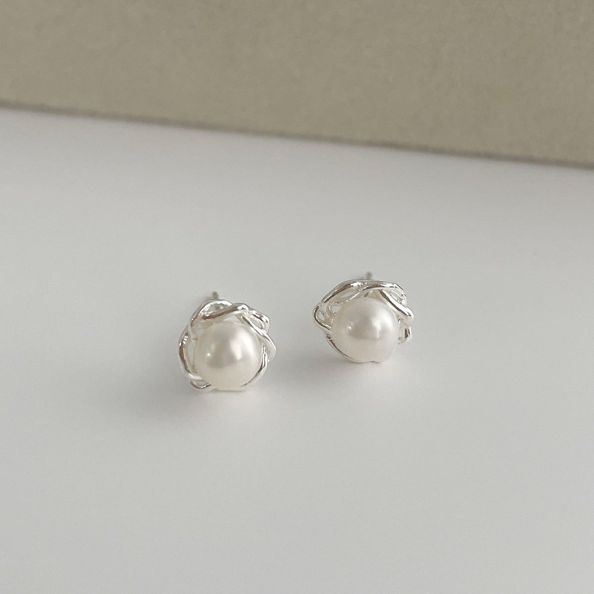 S925 pure silver freshwater pearl earrings