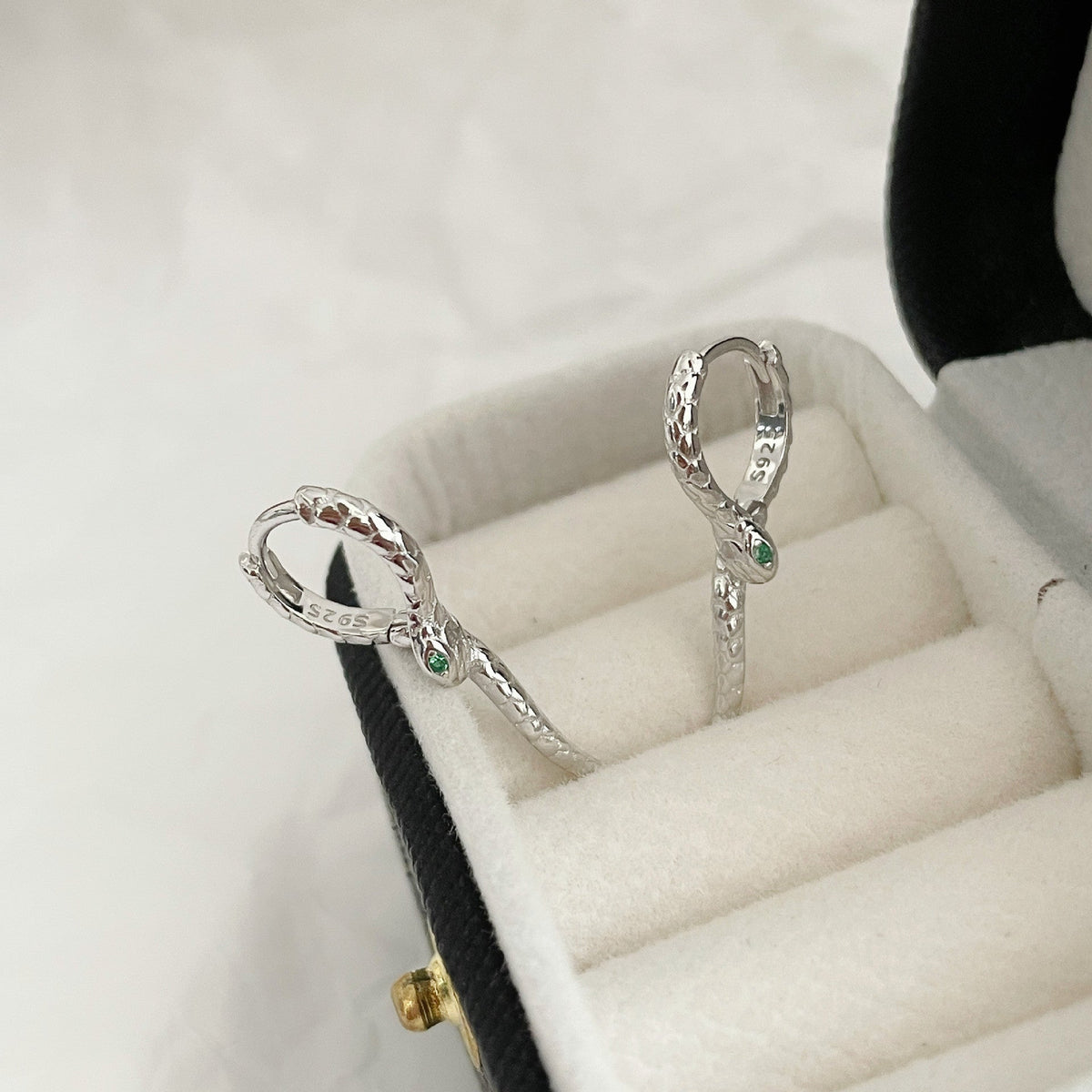 925 sterling silver snake shaped ear buckle