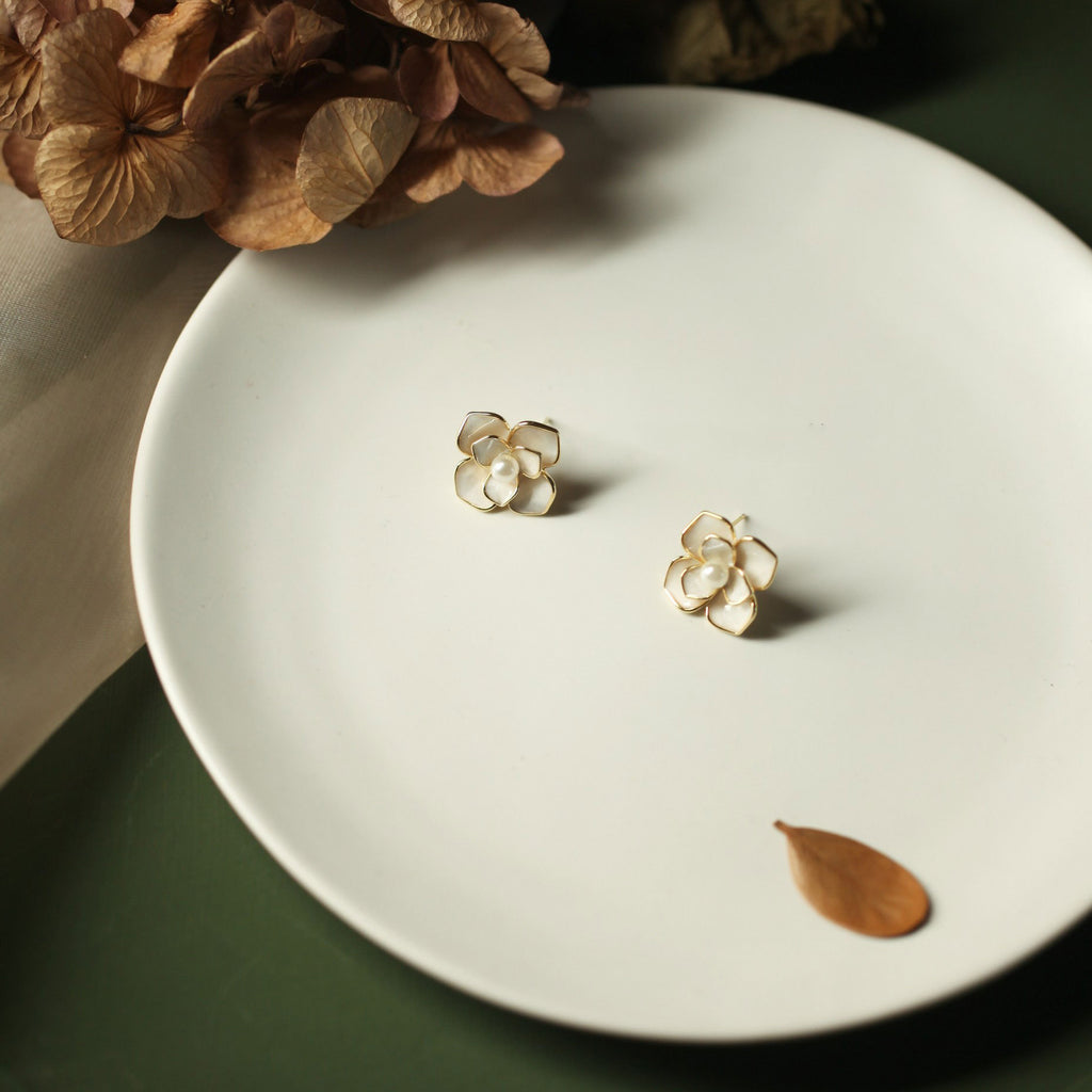 S925 Silver Camellia Earrings - Golden