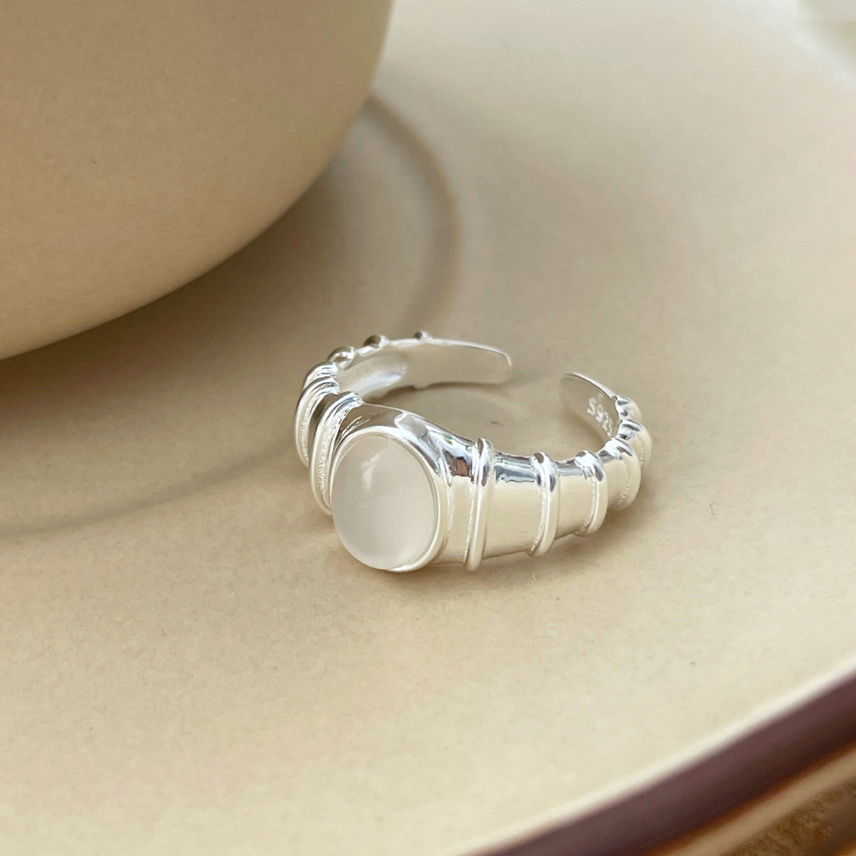 925 sterling silver chalcedony ring - silvery