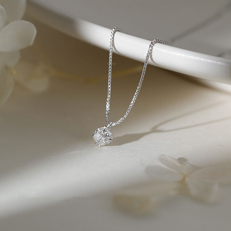 S925 Silver Sparkling Zirconia Pendant Necklace - Silvery