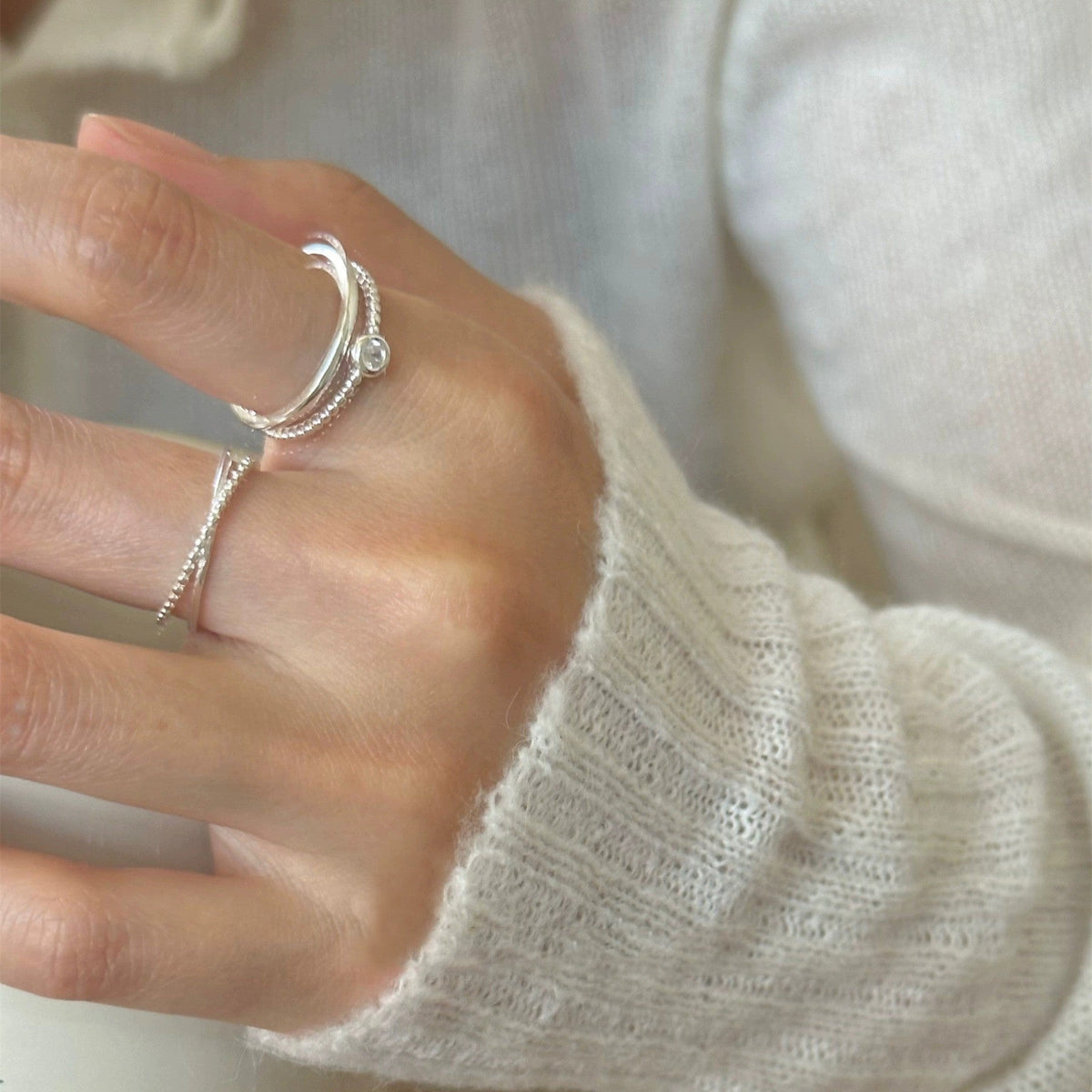 S925 Silver Sparkling Zirconia Ring - Silvery