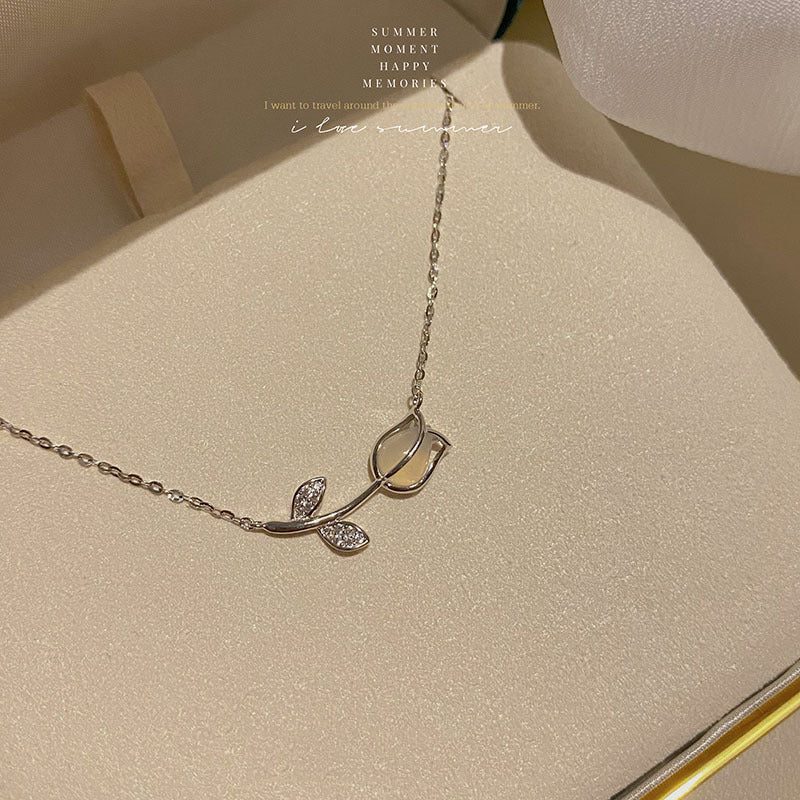 925 sterling silver tulip pendant necklace