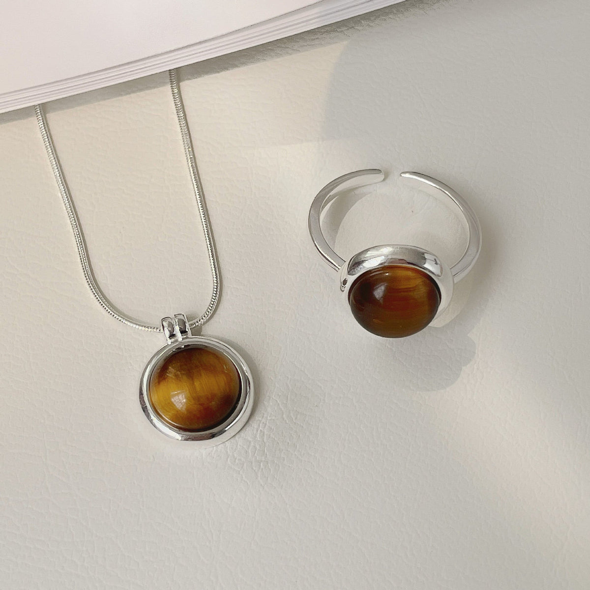 925 sterling silver tiger eye stone opening ring - silvery