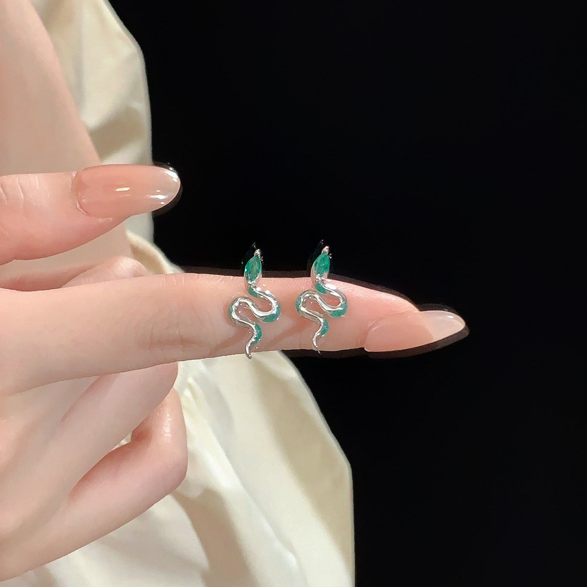 S925 sterling silver snake shaped earrings