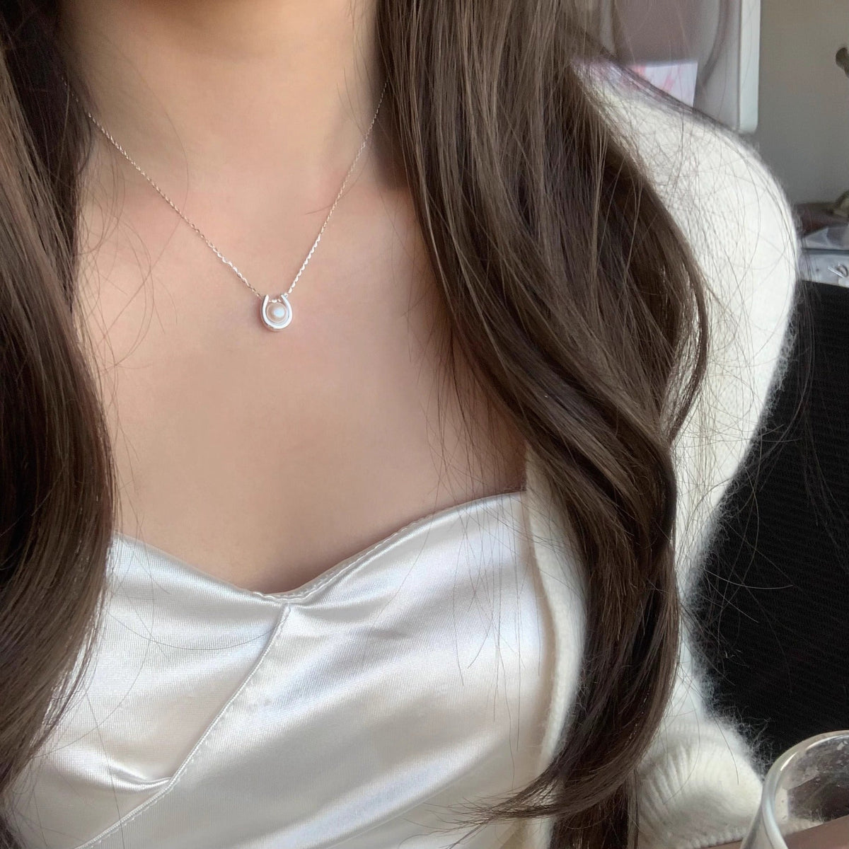 S925 Pure Silver Freshwater Pearl Pendant Necklace - Silvery