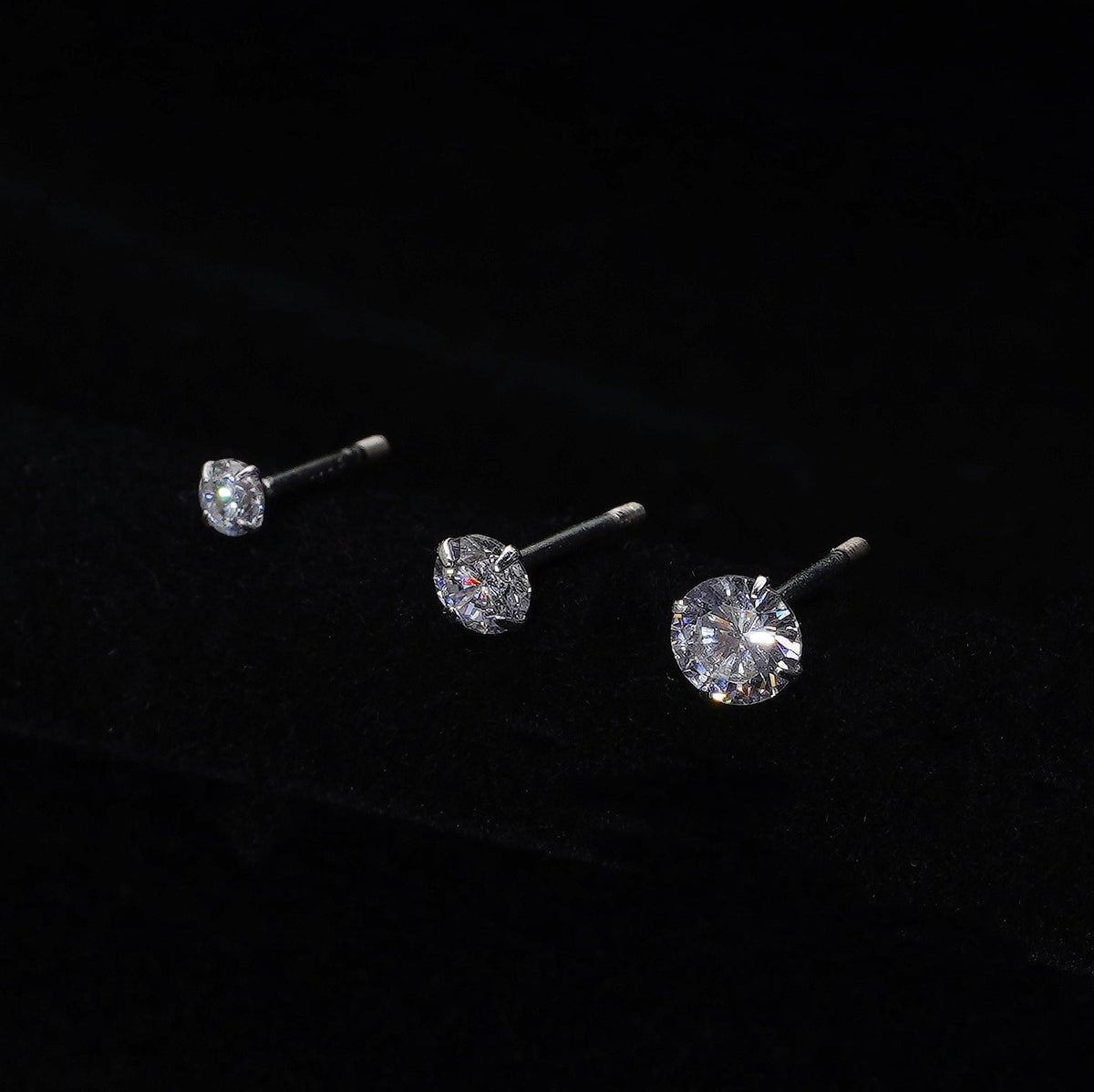 S925 sterling silver round sparkling zirconium earrings