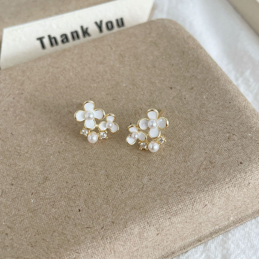 925 sterling silver flower shaped earrings - golden