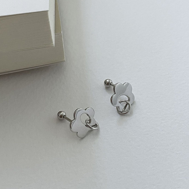 999 silver flower shaped earrings - silvery