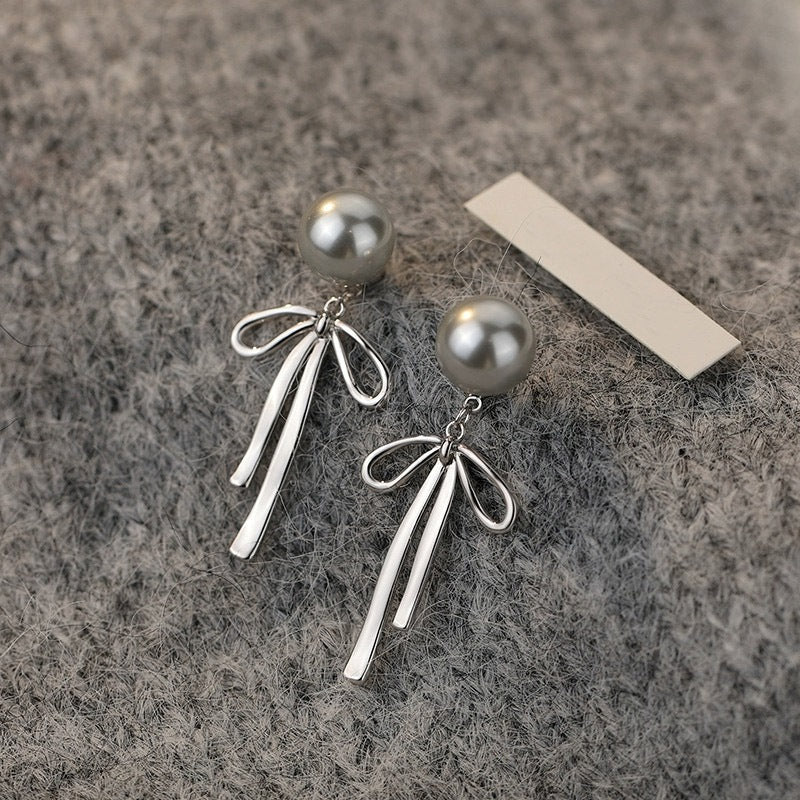 S925 sterling silver grey pearl earrings - silvery