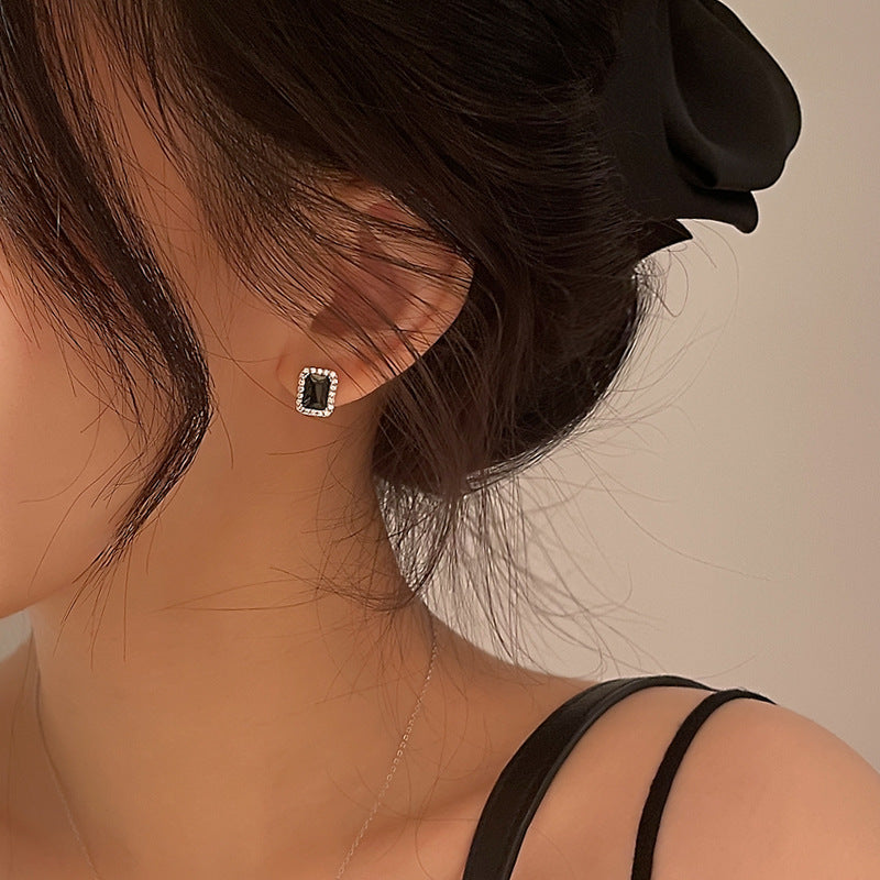S925 sterling silver black zircon square earrings - silvery