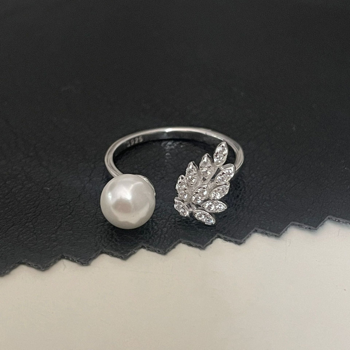 S925 pure silver imitation pearl set with white zirconium ring
