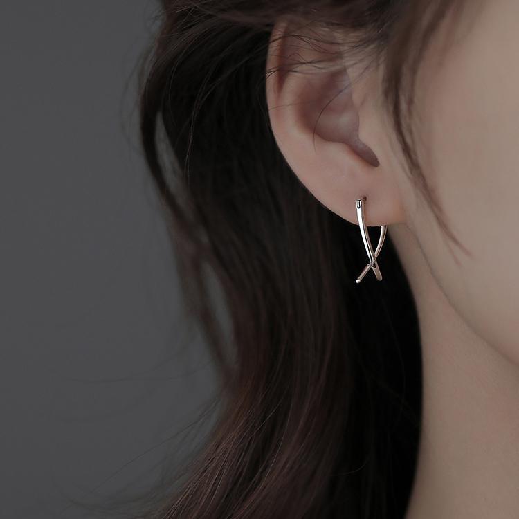 925 pure silver cross design earring - silvery