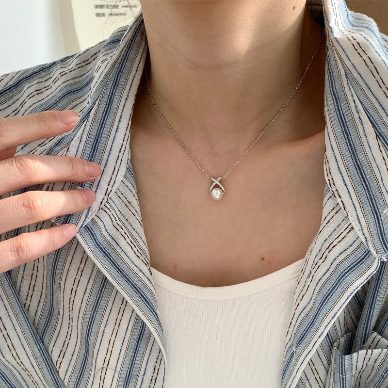 S925 Silver Freshwater Pearl Pendant Necklace - Silvery