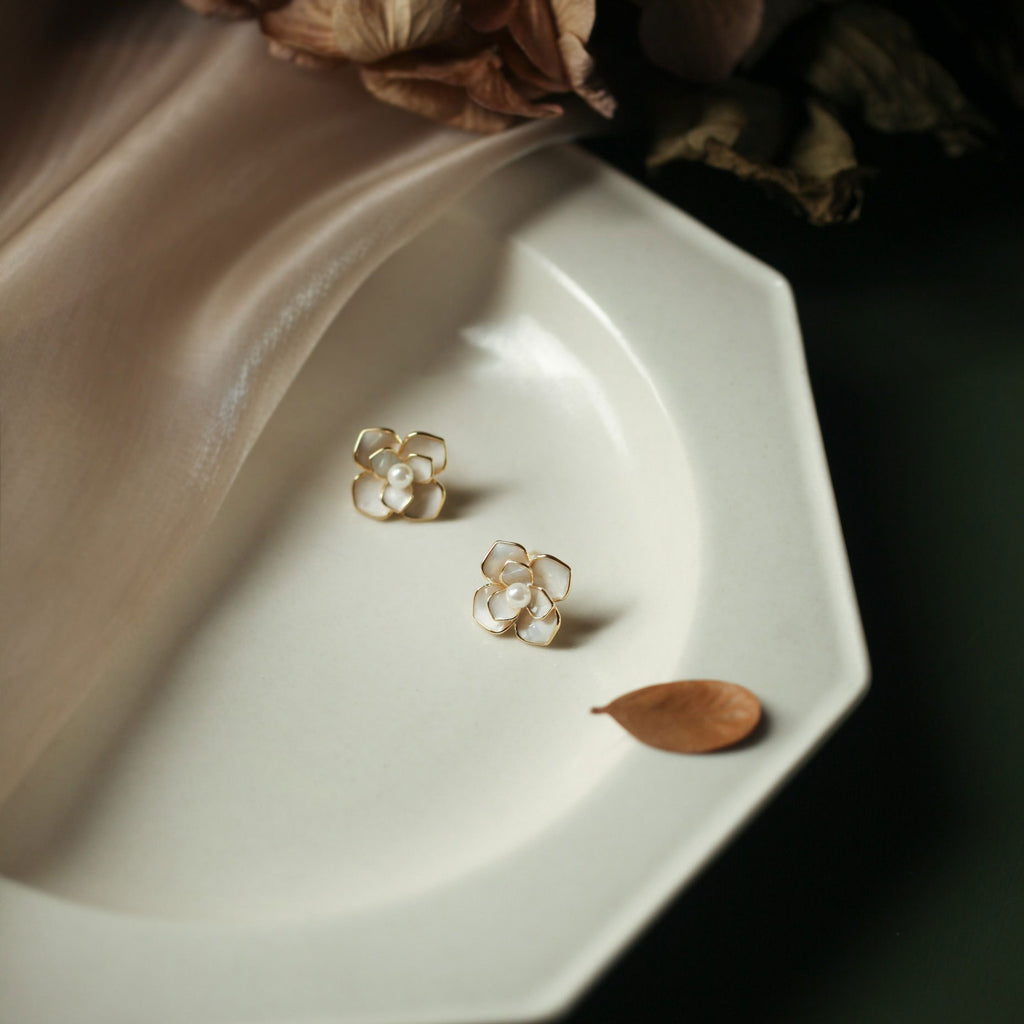 S925 Silver Camellia Earrings - Golden