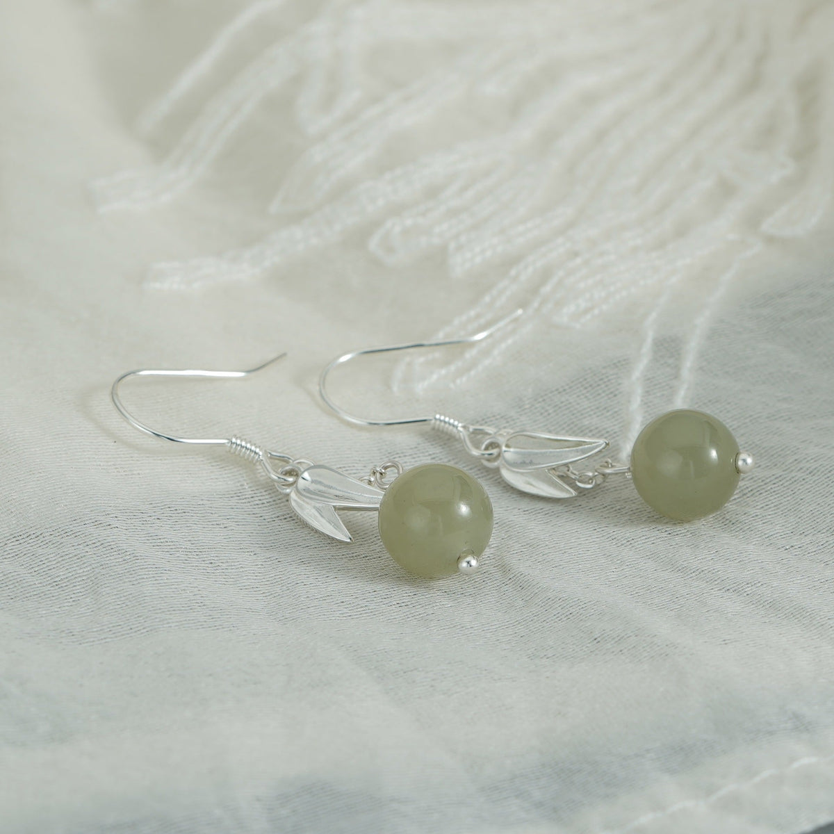 925 Sterling Silver Hotan Jade Ear Hook - Silvery