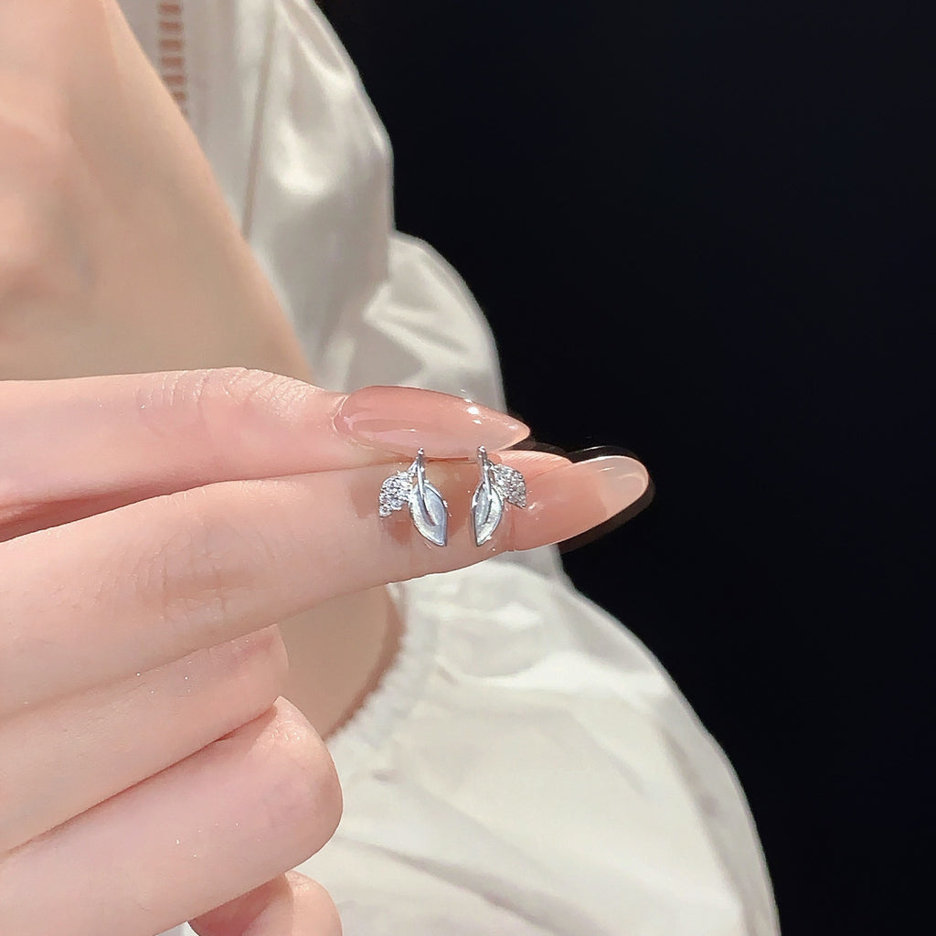 925 sterling silver leaf shaped earrings