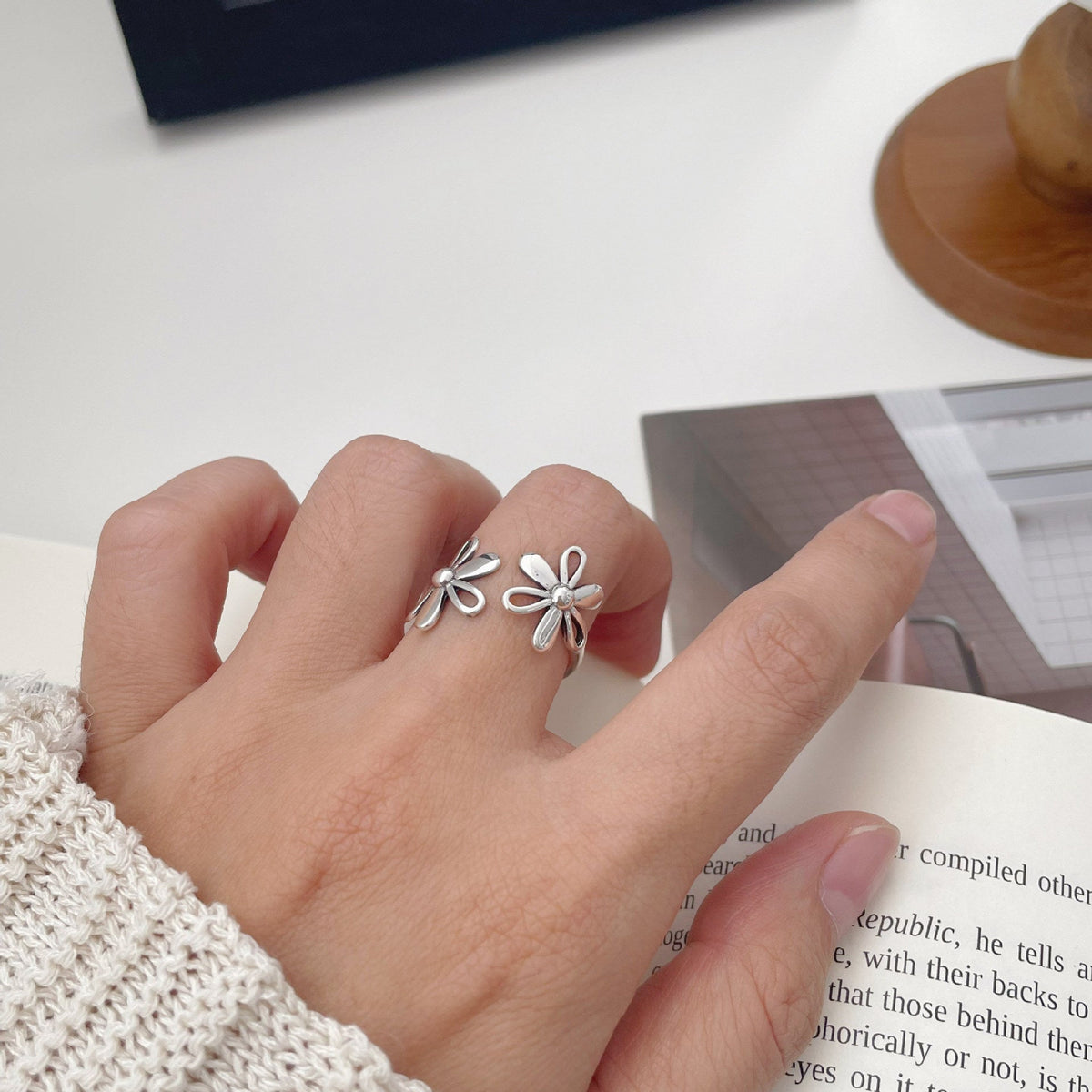 925 sterling silver flower ring - silvery