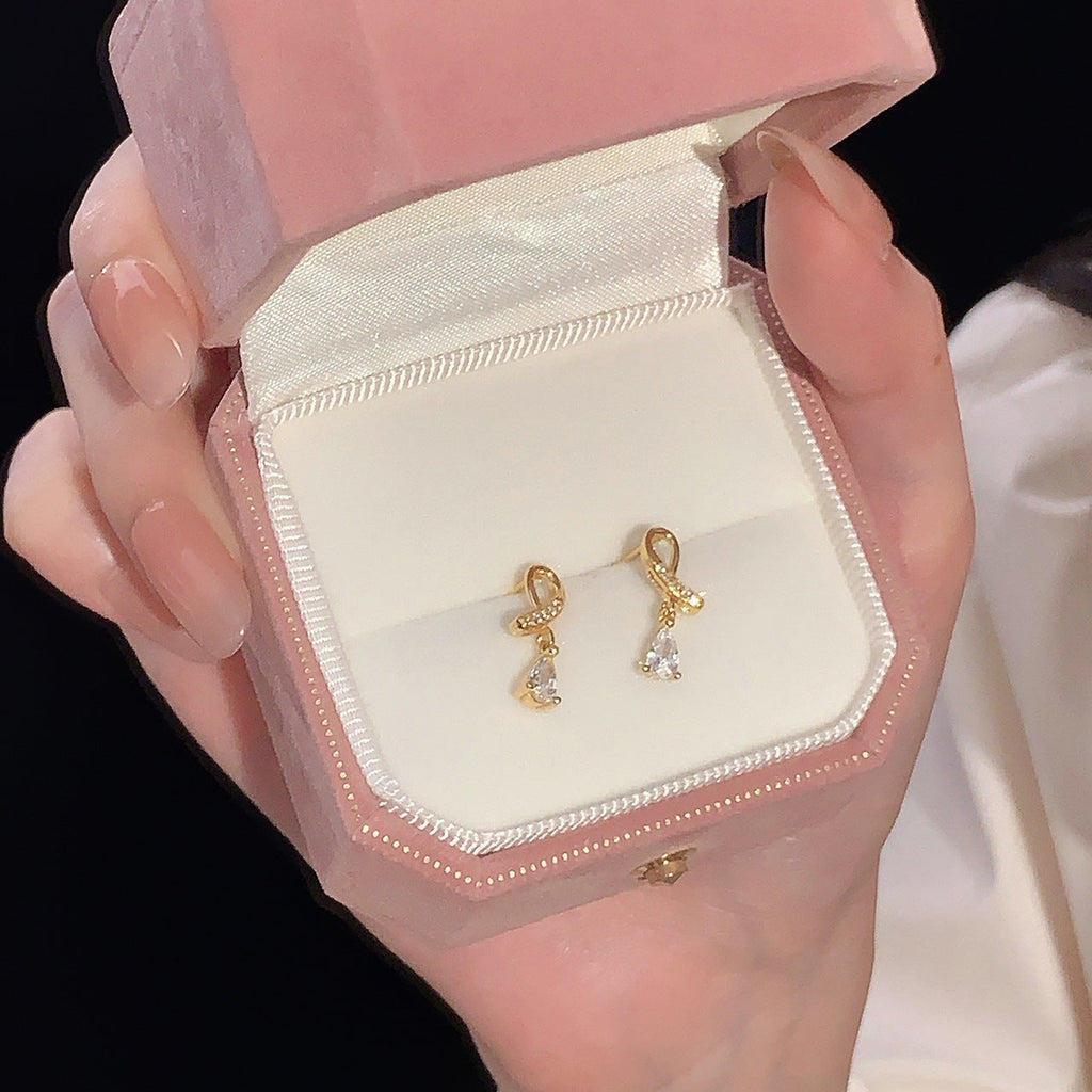 925 sterling silver water droplet shaped zircon earrings
