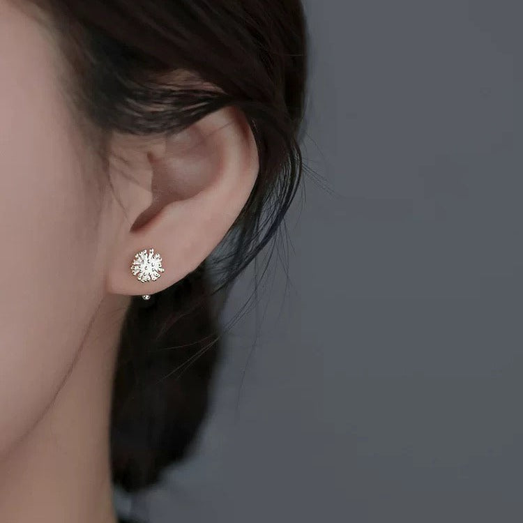 999 Silver Spiral Buckle Earrings - Silvery
