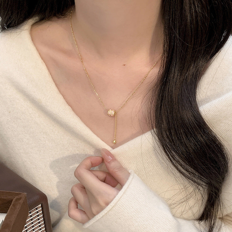 S925 pure silver inlaid zircon necklace, vintage exquisite pink drip oil craft collarbone chain.