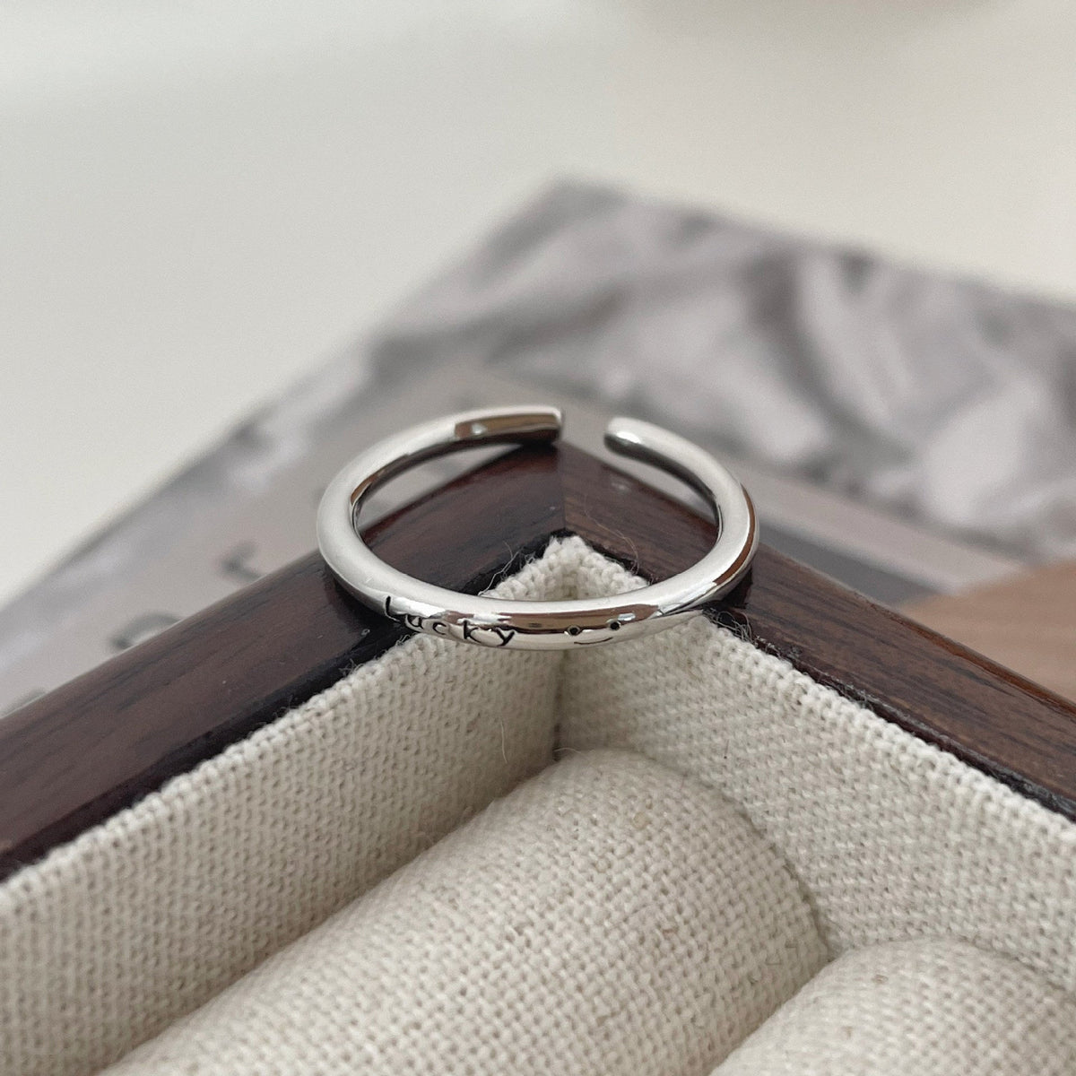 925 sterling silver LUCKY letter ring - silvery