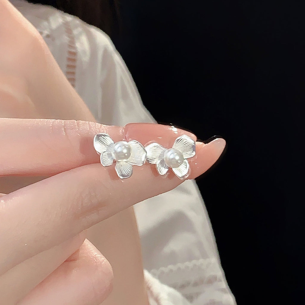 S925 pure silver imitation pearl bow earrings