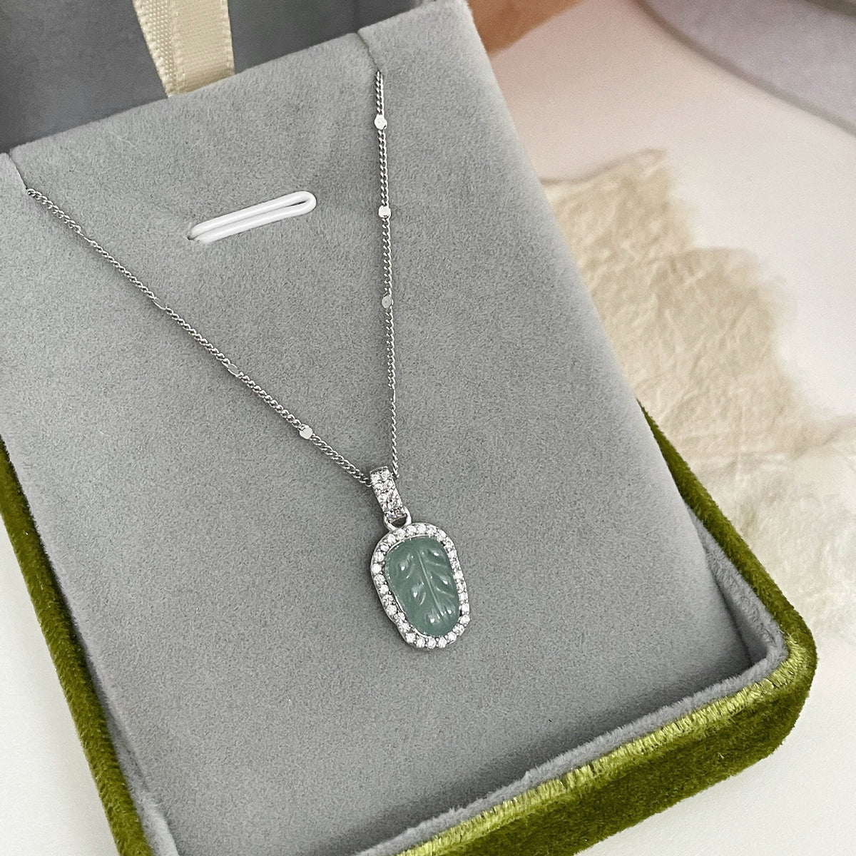 S925 Pure Silver Jade Pendant Necklace - Silvery